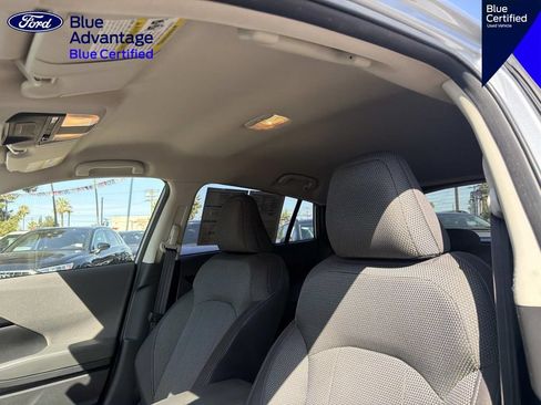 Used 2024 Subaru Crosstrek 2.0i Premium AWD/4WD image 18