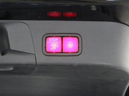 Used 2020 Mercedes-Benz GLB 250 4MATIC image 34