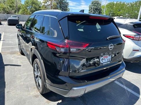 Used 2024 Nissan Rogue SL AWD/4WD image 2