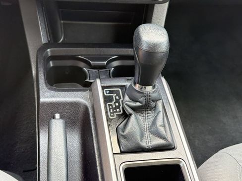 Used 2021 Toyota Tacoma SR5 RWD image 19