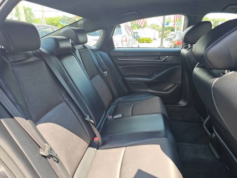 Used 2018 Honda Accord Sport image 33