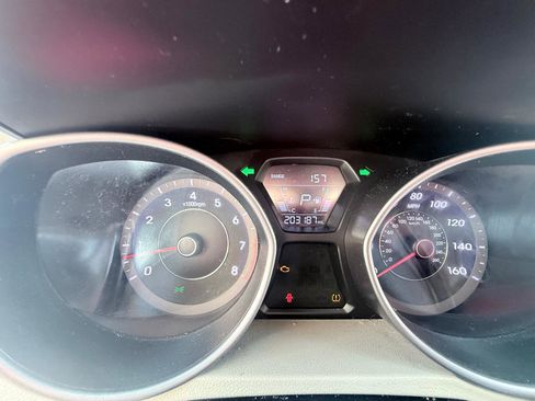 Used 2014 Hyundai Elantra SE image 15