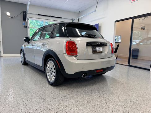 Used 2016 MINI Cooper 4-Door Hardtop FWD image 6
