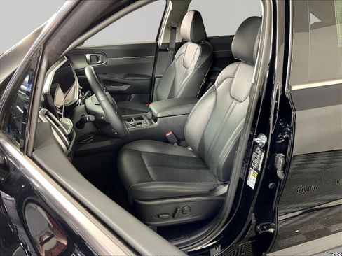 Certified 2026 Kia Sorento S w/ S Panoramic Sunroof Package FWD image 21