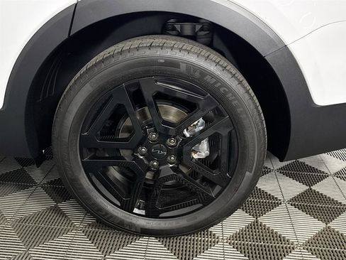 Certified 2025 Kia Telluride SX X-Line image 34