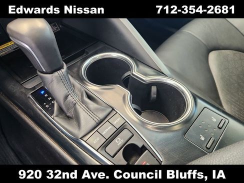 Used 2019 Toyota Camry XSE image 31