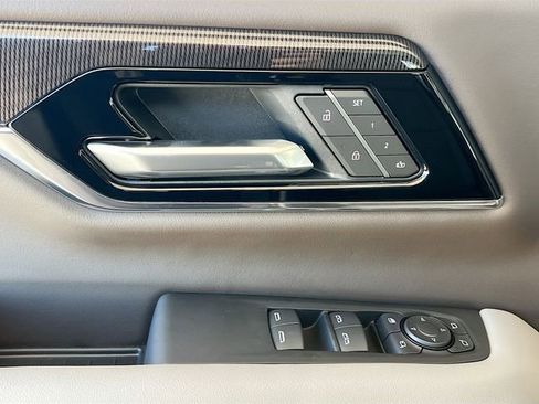 New 2026 GMC Yukon XL Elevation w/ Elevation Premium Package image 13