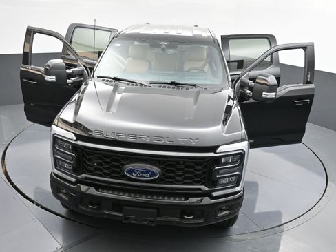 Used 2024 Ford F250 Lariat w/ Lariat Ultimate Package image 40