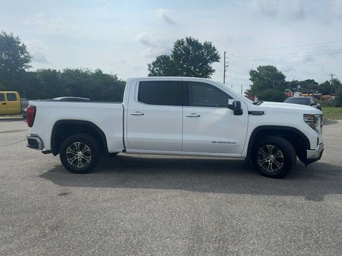 Used 2025 GMC Sierra 1500 SLT RWD image 8