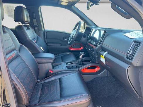 Used 2025 Nissan Frontier PRO-4X w/ Pro Premium Package AWD/4WD image 16