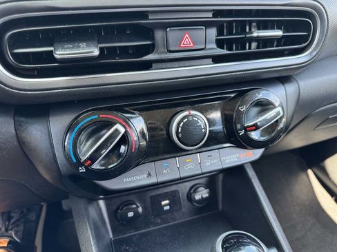 Used 2023 Hyundai Kona SEL FWD image 31
