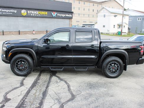 Certified 2024 Nissan Frontier PRO-4X w/ Pro Premium Package AWD/4WD image 2