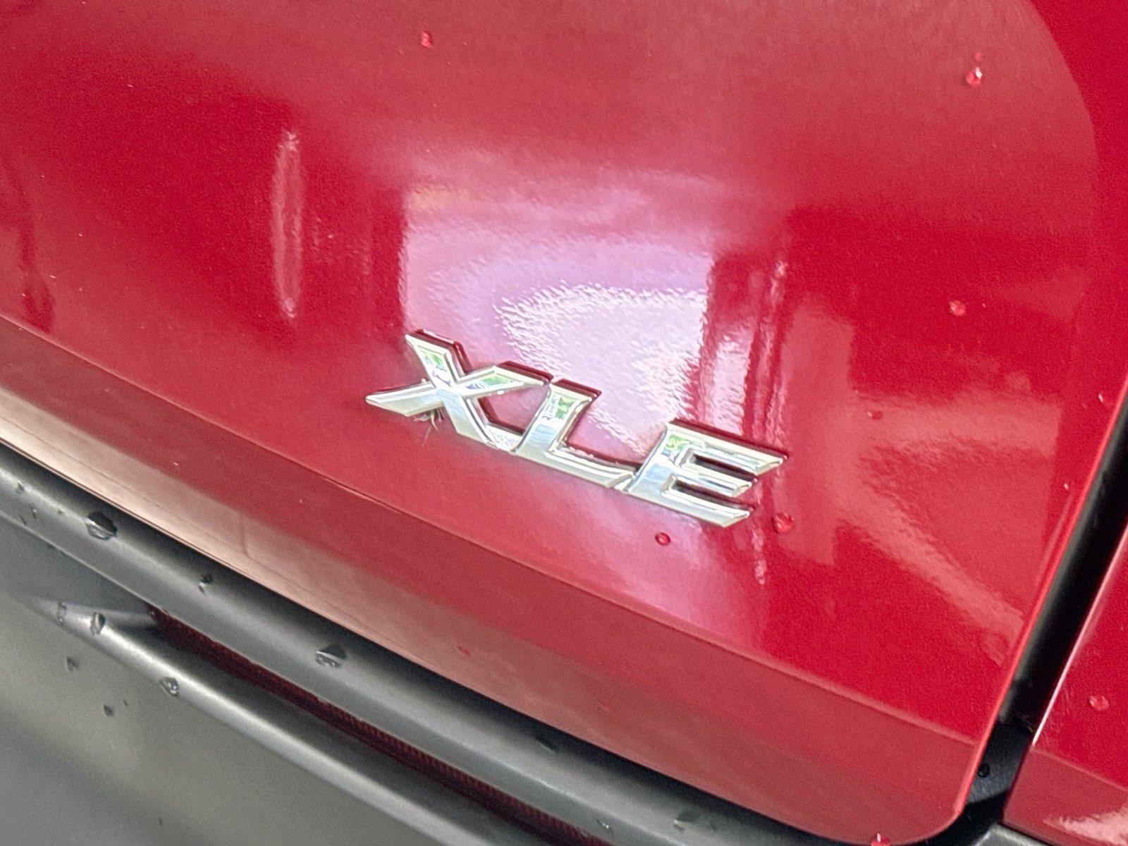 Certified 2026 Toyota Sienna XLE FWD image 15