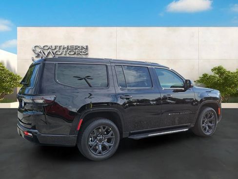 New 2026 Jeep Grand Wagoneer Limited w/ Convenience Group I AWD/4WD image 5