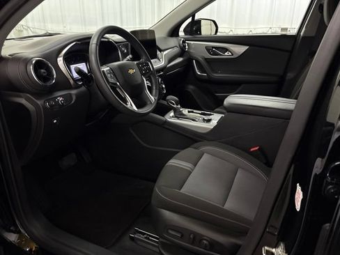 Used 2025 Chevrolet Blazer LT FWD image 29