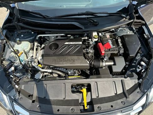 Used 2024 Nissan Rogue SV AWD/4WD image 7