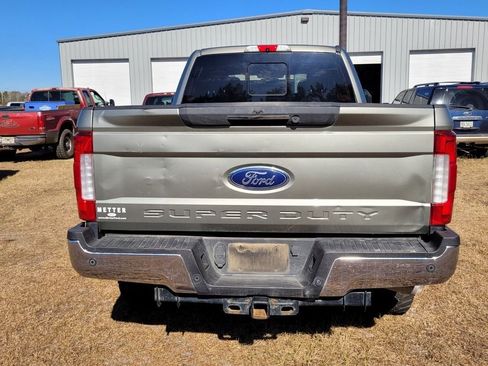 Used 2019 Ford F250 Lariat w/ Lariat Ultimate Package AWD/4WD image 10