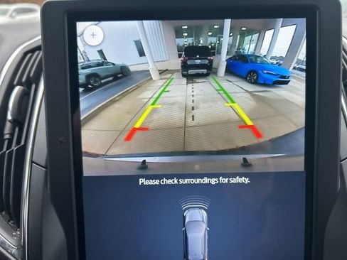 Used 2023 Ford Edge Titanium image 23