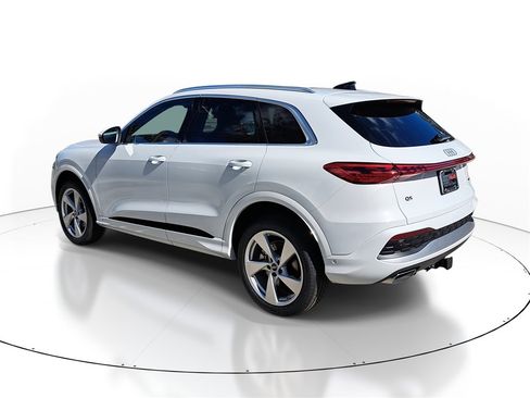 New 2025 Audi Q5 Premium Plus image 3