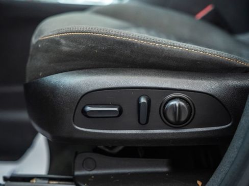 Used 2018 Chevrolet Equinox LT AWD/4WD image 34