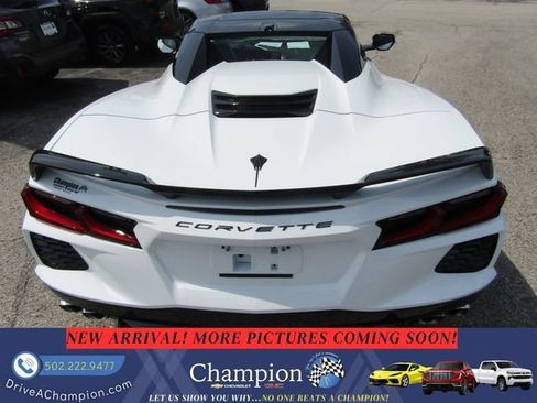 Used 2023 Chevrolet Corvette Stingray Premium Conv w/ Z51 Performance Package RWD image 4