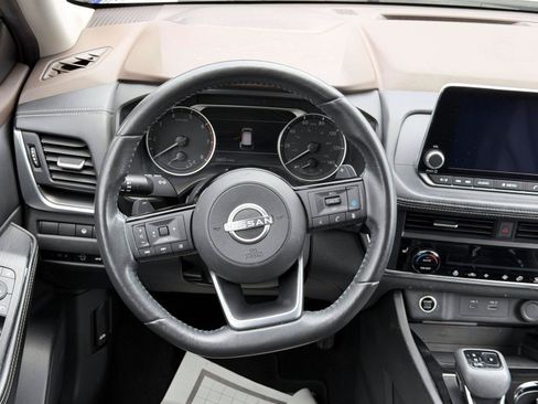 Used 2023 Nissan Rogue SV w/ SV Premium B Package AWD/4WD image 13