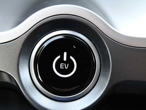 New 2023 Kia EV6 Wind image 35