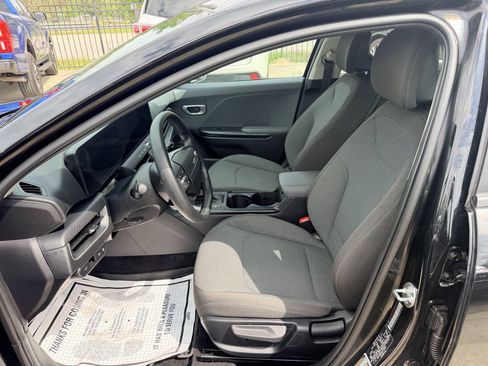 Used 2025 Kia K4 FWD image 8