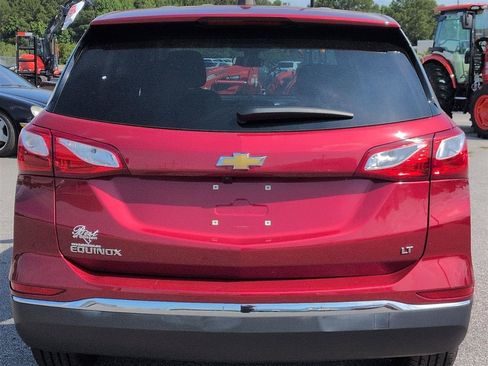 Used 2021 Chevrolet Equinox LT FWD image 4