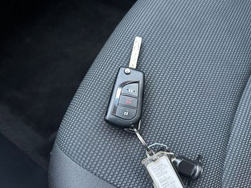 Used 2025 Toyota RAV4 LE image 22