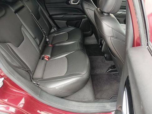 Used 2022 Jeep Compass Latitude FWD image 18