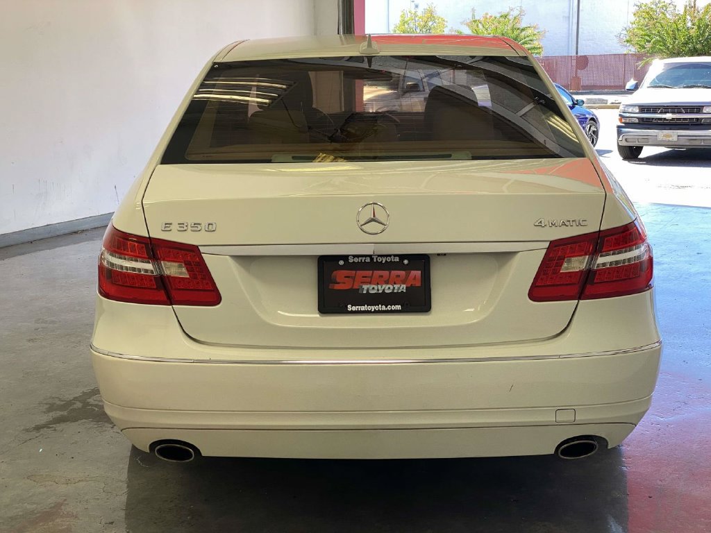 Used 2012 Mercedes-Benz E 350 4MATIC Sedan image 5