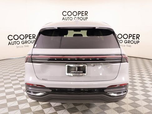 New 2026 Lincoln Nautilus Premier AWD/4WD image 21
