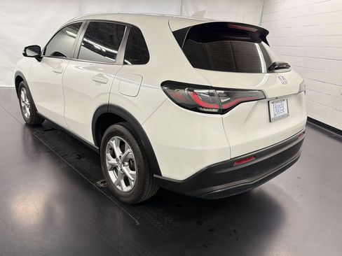 Certified 2024 Honda HR-V LX image 3