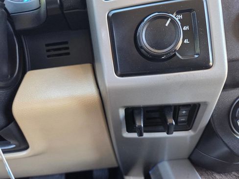 Used 2019 Ford F350 Lariat w/ Lariat Value Package AWD/4WD image 15