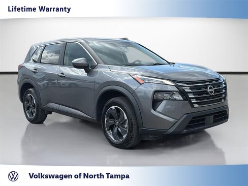 Used 2024 Nissan Rogue SV FWD image 1