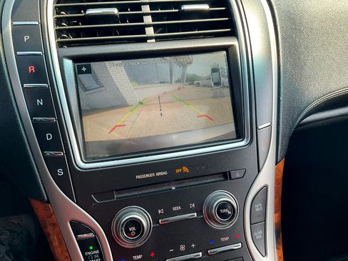 Used 2018 Lincoln MKX Reserve w/ Lincoln MKX Climate Package image 34