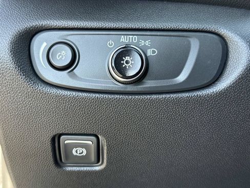 Used 2023 Chevrolet Blazer LT FWD image 38
