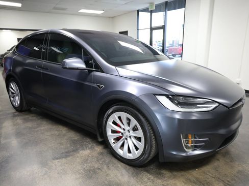 Used 2016 Tesla Model X Performance image 6