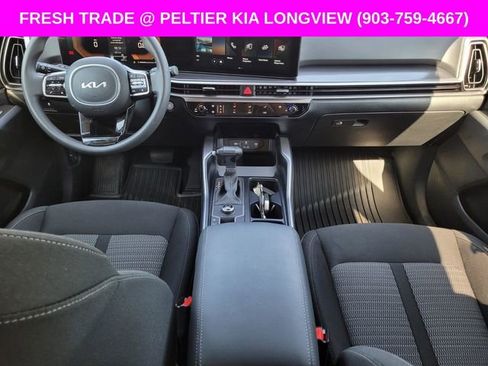 Used 2025 Kia Sorento LX FWD image 19