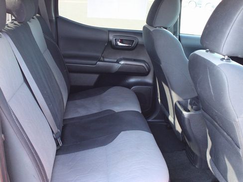 Used 2021 Toyota Tacoma TRD Off-Road AWD/4WD image 16