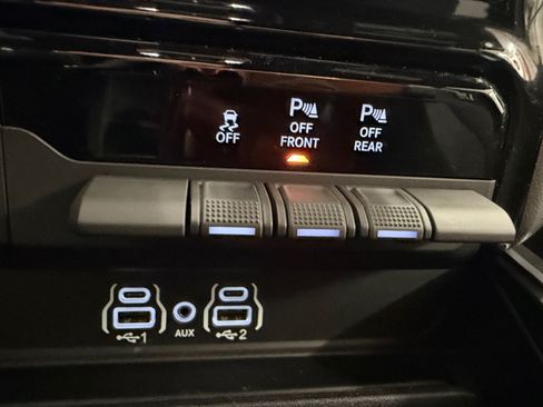Used 2025 RAM 1500 Big Horn AWD/4WD image 35