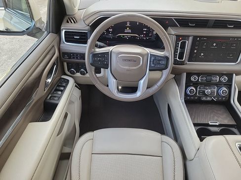 Used 2023 GMC Yukon Denali AWD/4WD image 17