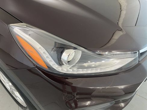 Used 2021 Chevrolet Trax LT AWD/4WD image 32
