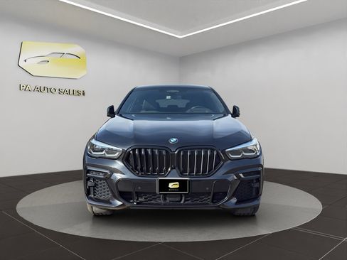 Used 2023 BMW X6 xDrive40i w/ M Sport Package image 2