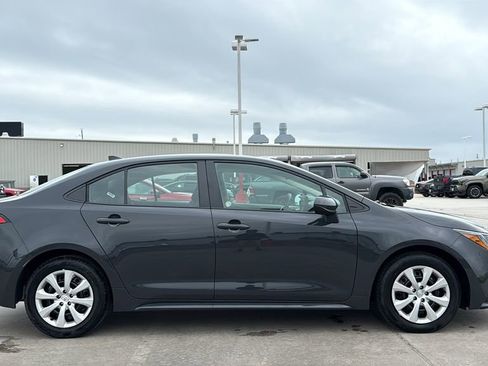 Used 2026 Toyota Corolla LE FWD image 6