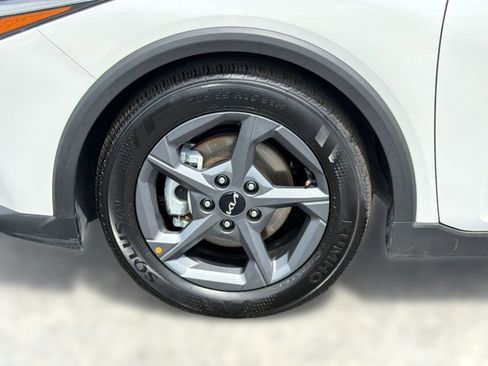 Used 2025 Kia K4 LXS FWD image 11