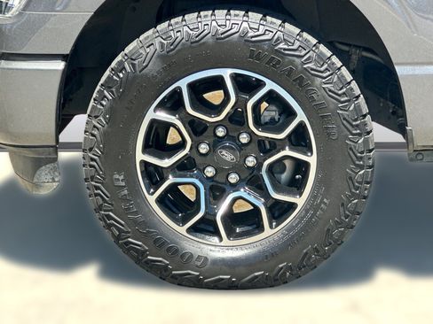 Used 2022 Ford F150 Lariat AWD/4WD image 11