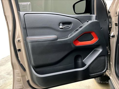 Used 2024 Nissan Frontier PRO-4X w/ Off-Road Protection Package image 26