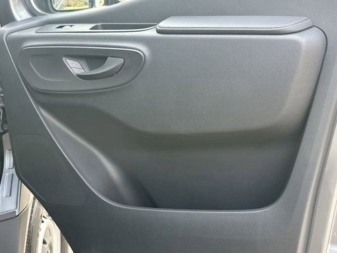 Used 2019 Mercedes-Benz Sprinter 2500 image 16